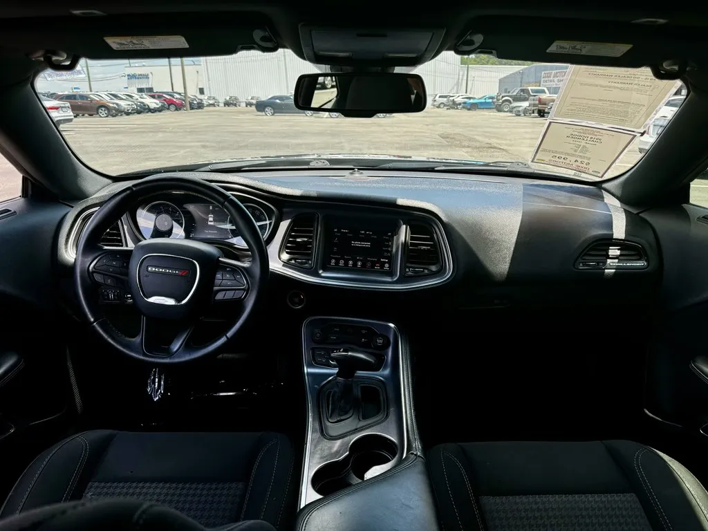 2018 DODGE CHALLENGER SXT
