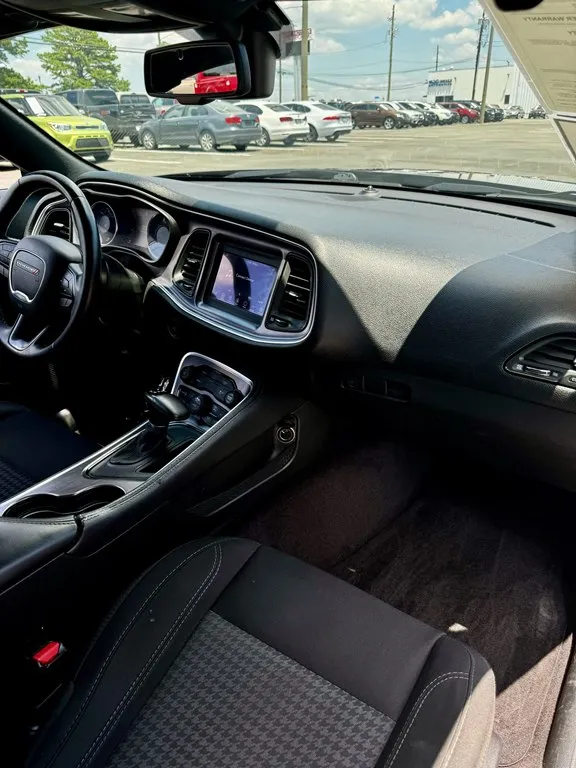 2018 DODGE CHALLENGER SXT