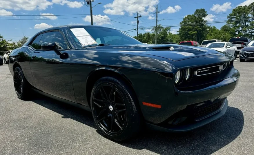 2018 DODGE CHALLENGER SXT