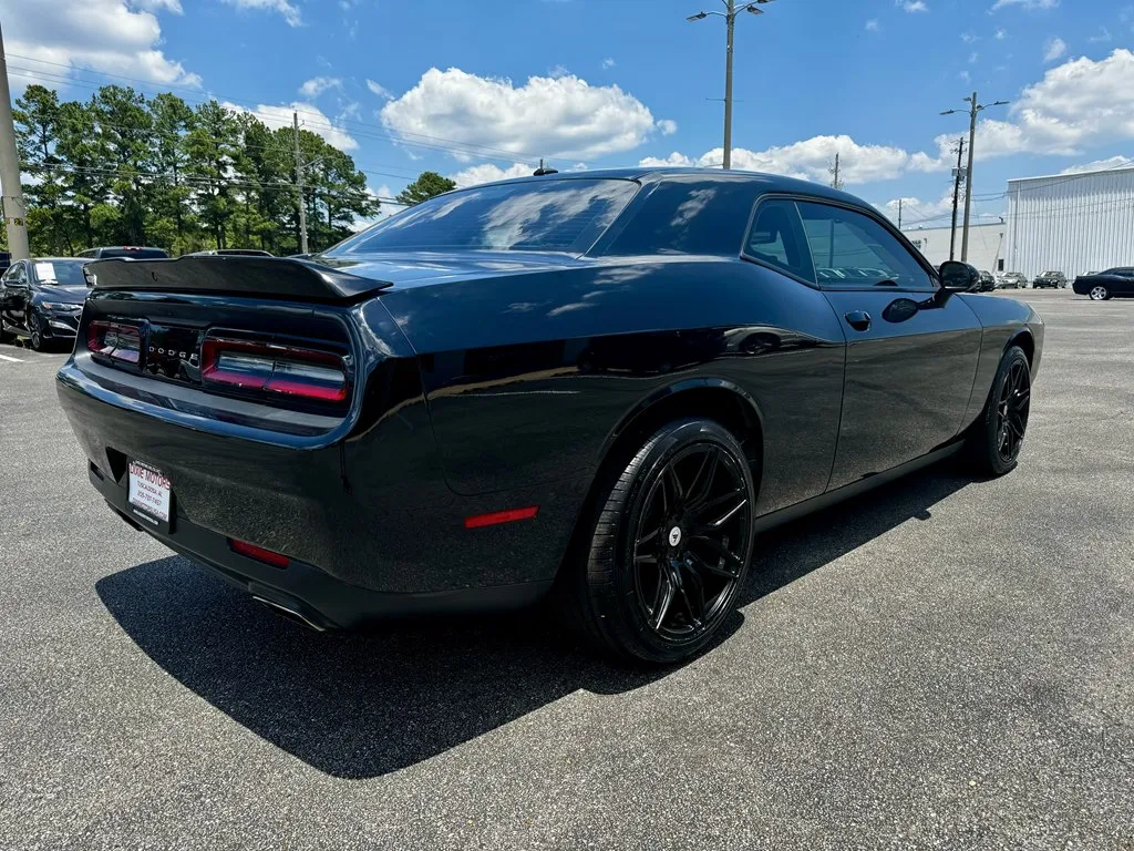 2018 DODGE CHALLENGER SXT