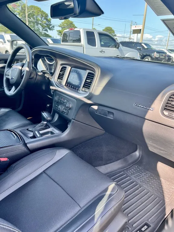 2020 DODGE CHARGER SXT