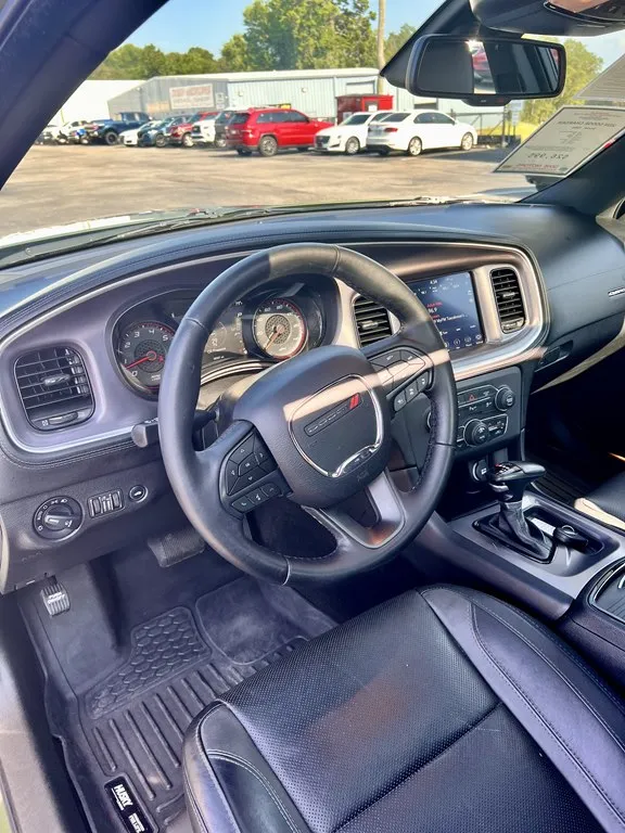 2020 DODGE CHARGER SXT