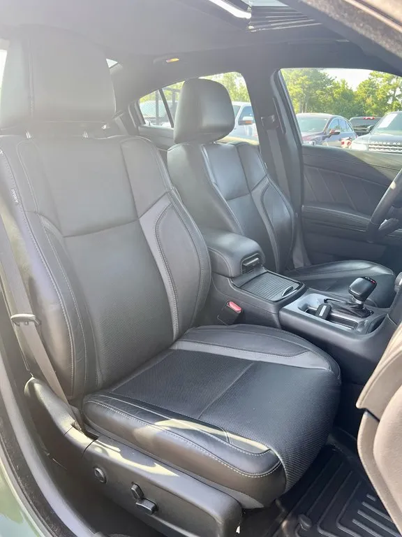 2020 DODGE CHARGER SXT