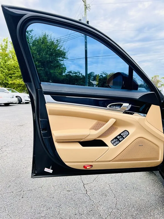 2015 PORSCHE PANAMERA 4