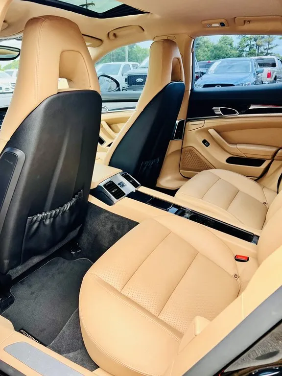 2015 PORSCHE PANAMERA 4
