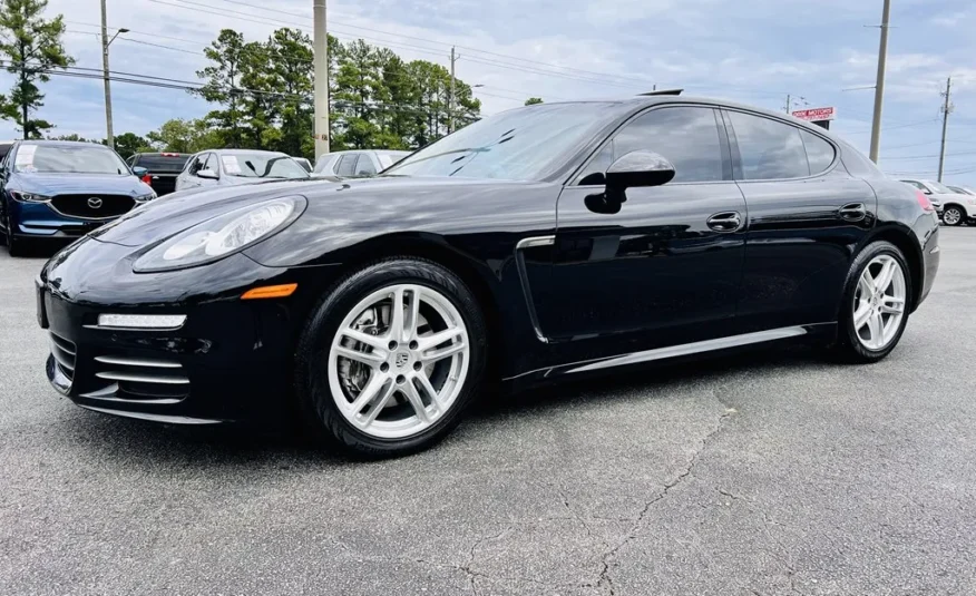 2015 PORSCHE PANAMERA 4