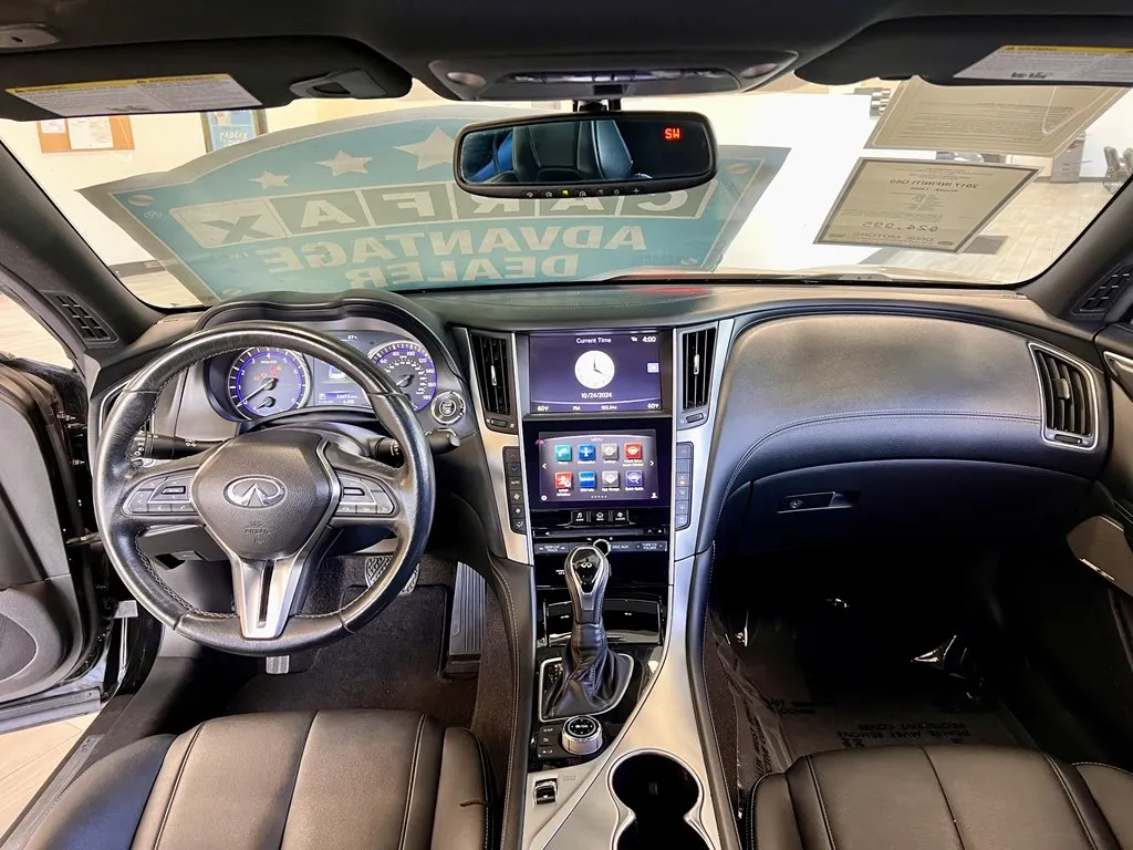 2017 INFINITI Q60 BASE