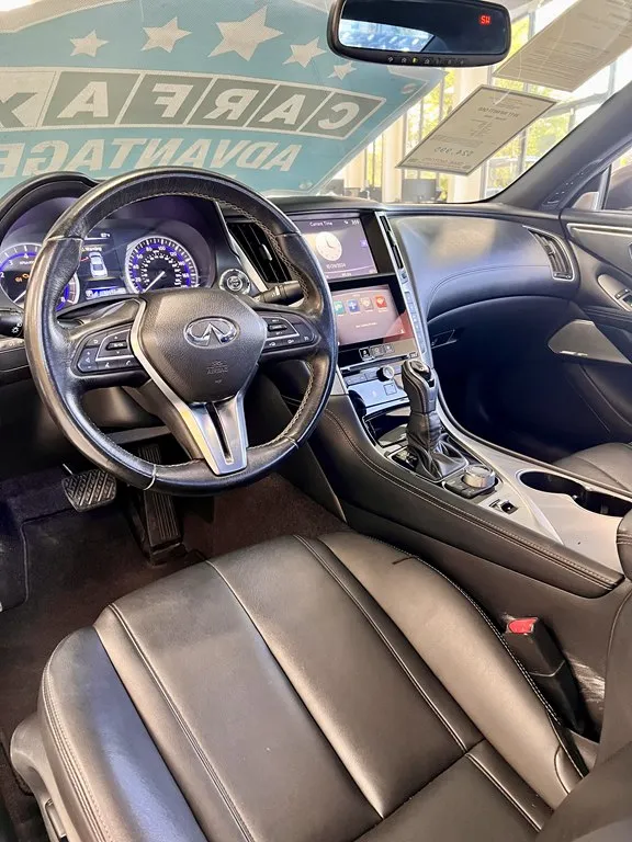 2017 INFINITI Q60 BASE