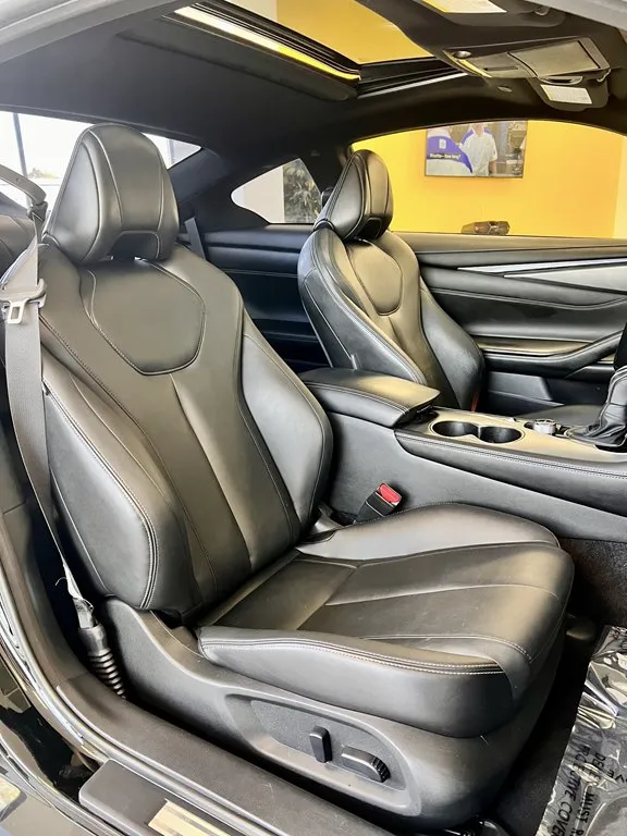 2017 INFINITI Q60 BASE
