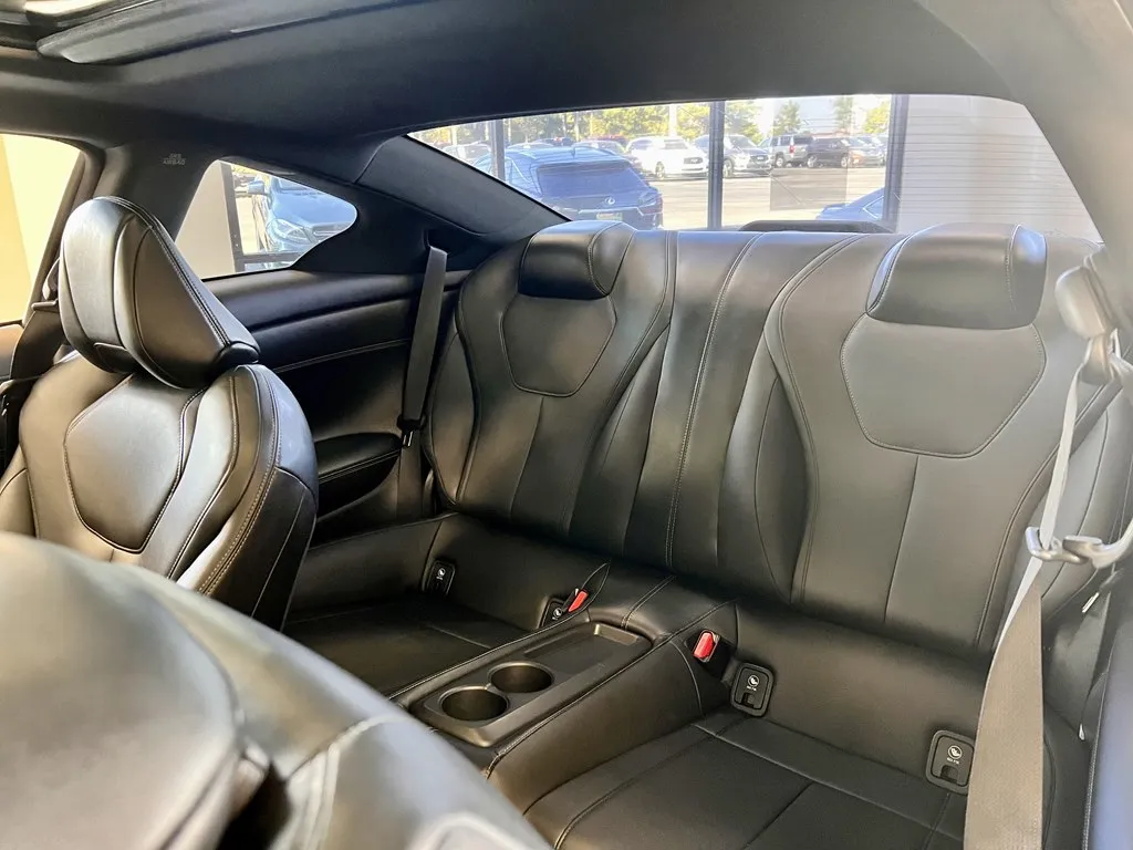 2017 INFINITI Q60 BASE