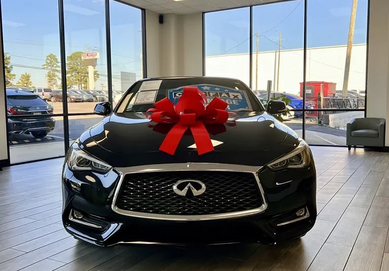 2017 INFINITI Q60 BASE