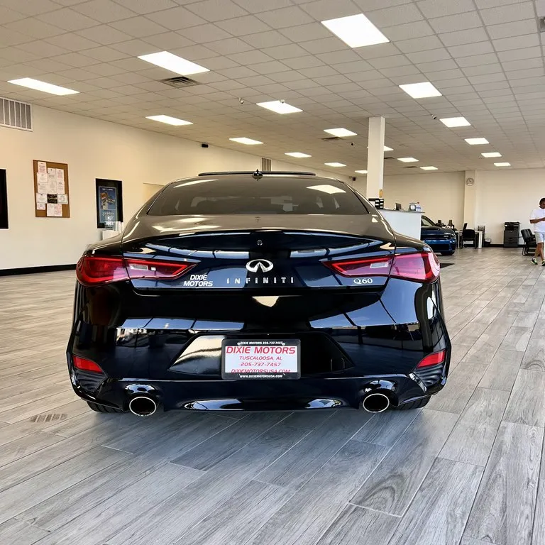 2017 INFINITI Q60 BASE