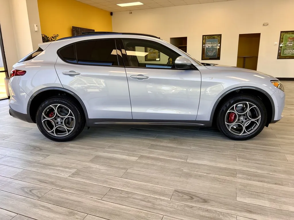 2022 ALFA ROMEO STELVIO TI
